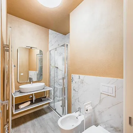 Stretta Castello Дезенцано-дель-Гарда